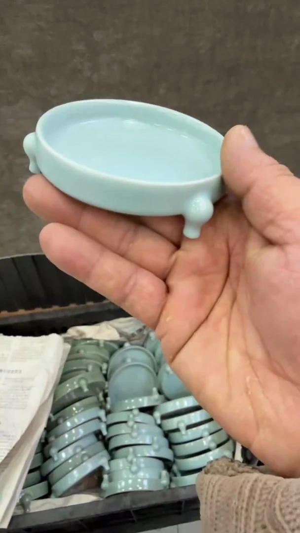 其他仿古天青三足笔洗9口径瑕