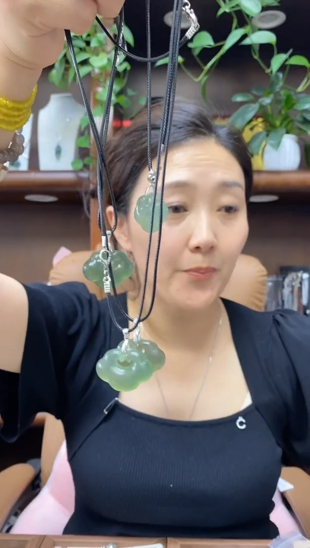 岫玉银S925镶嵌吊坠多样性发货其中发一如意