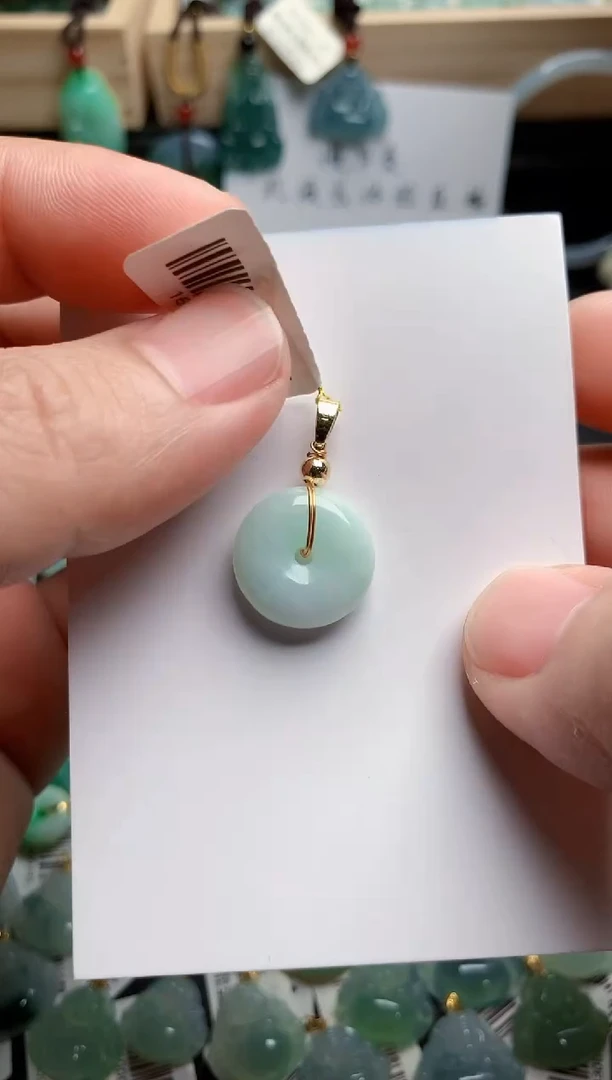 翡翠未镶嵌颈饰1