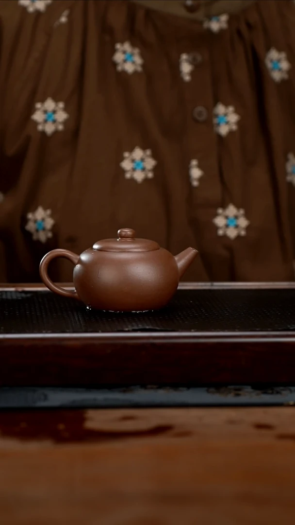 茶壶紫砂180cc黄龙山原矿百年老紫泥古莲子23