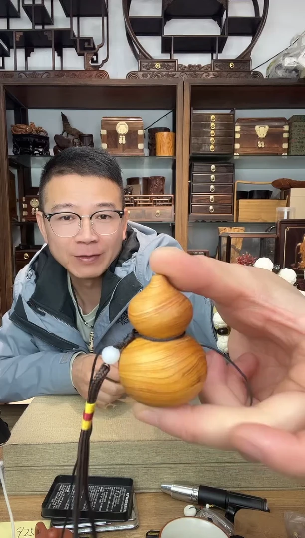 乌木类书架246崖柏葫芦手把件  库存