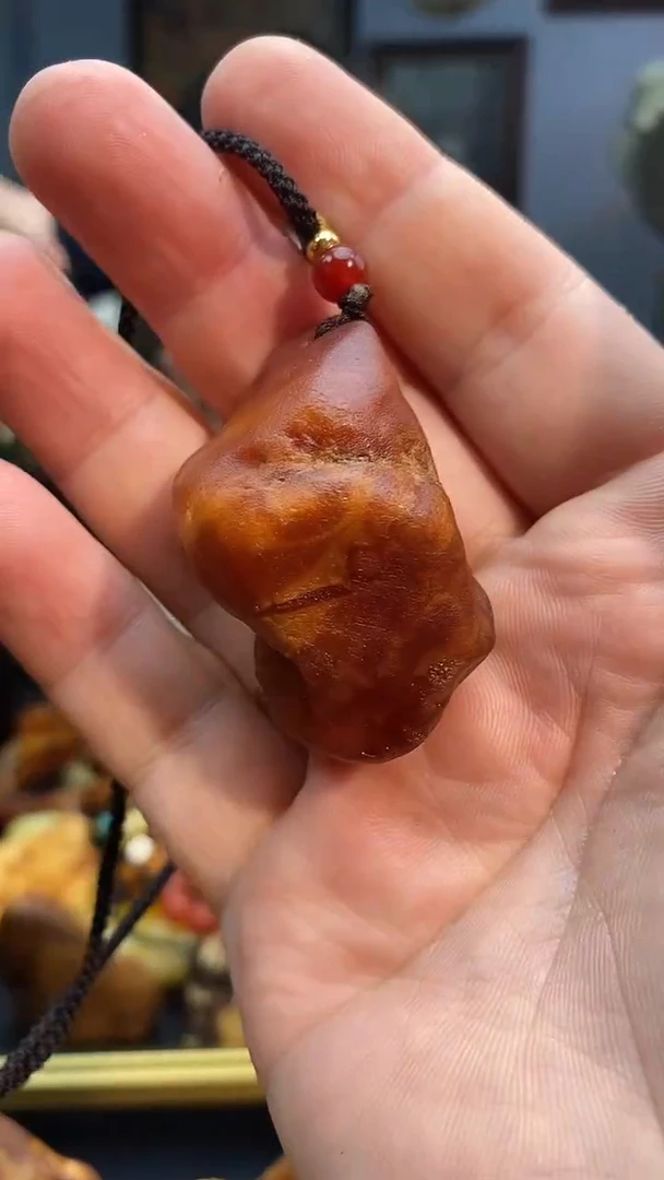 琥珀颈饰未镶嵌吊坠
