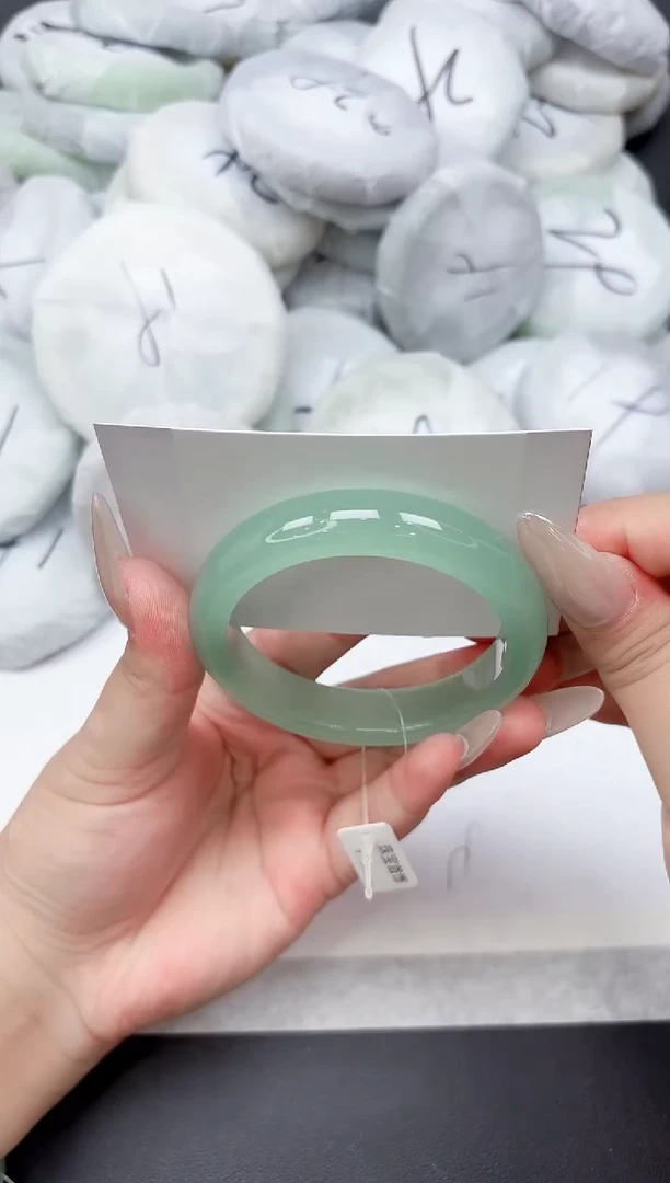 未镶嵌手镯石英质玉293-57.2