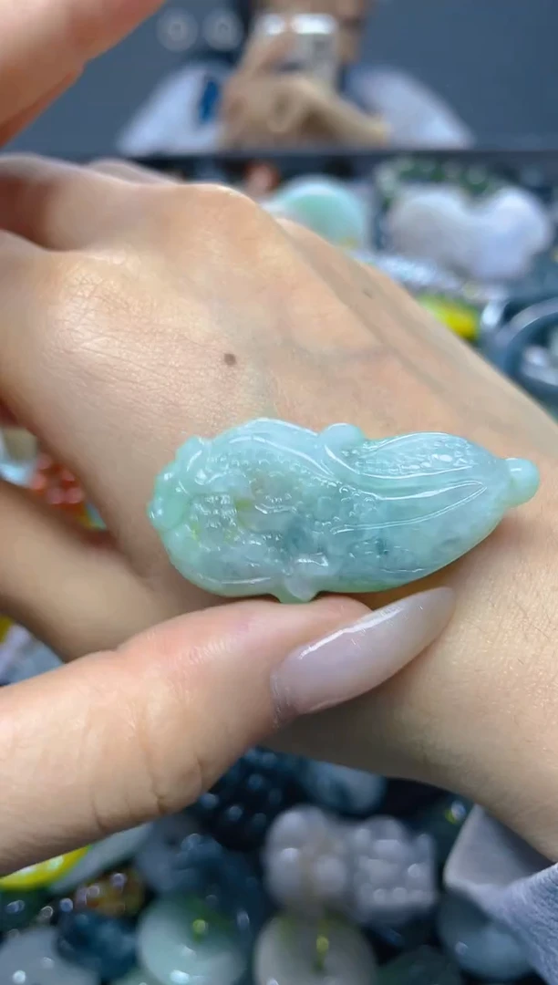 颈饰未镶嵌翡翠/ L /翡翠A货，一件也是批发价