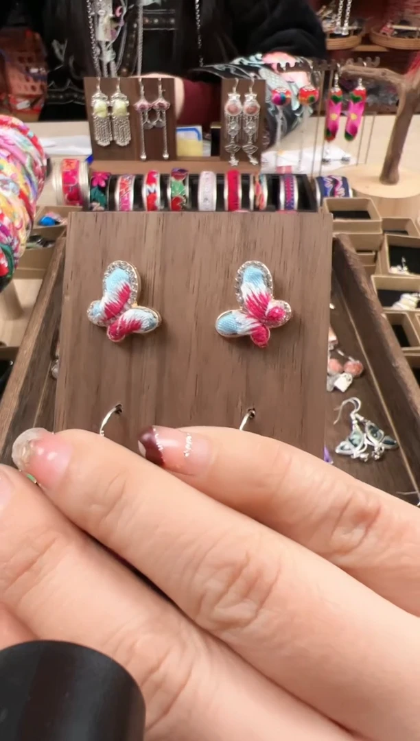 【闪购商品】织绣民族风老绣饰品356