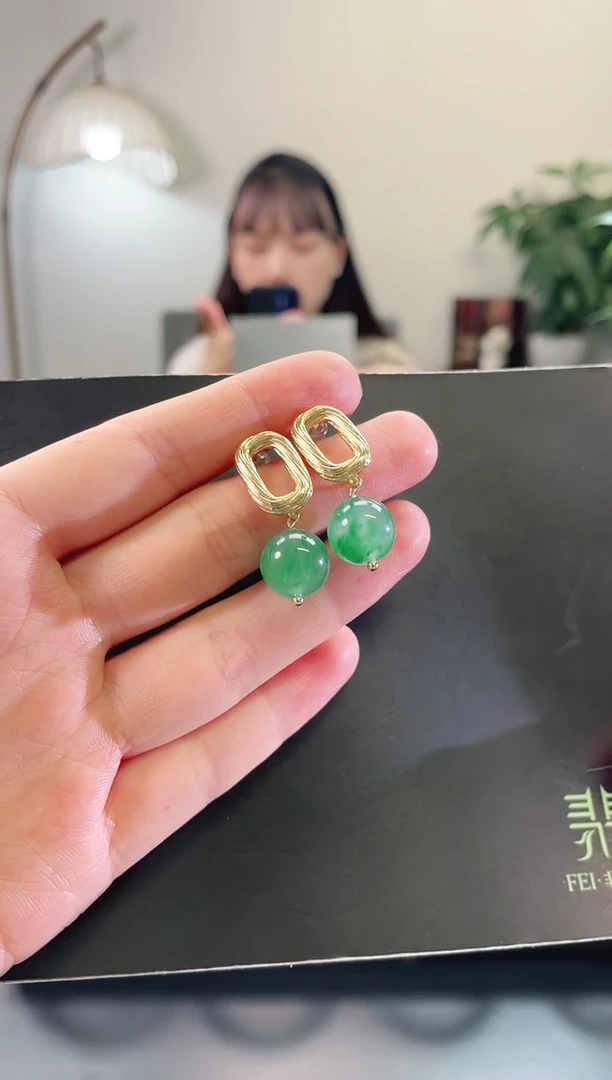 合金石英质玉耳钉轻奢耳钉