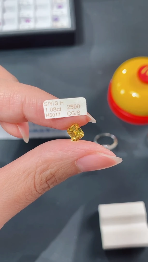 裸石彩色蓝宝石1.08CT H8017 CG/S