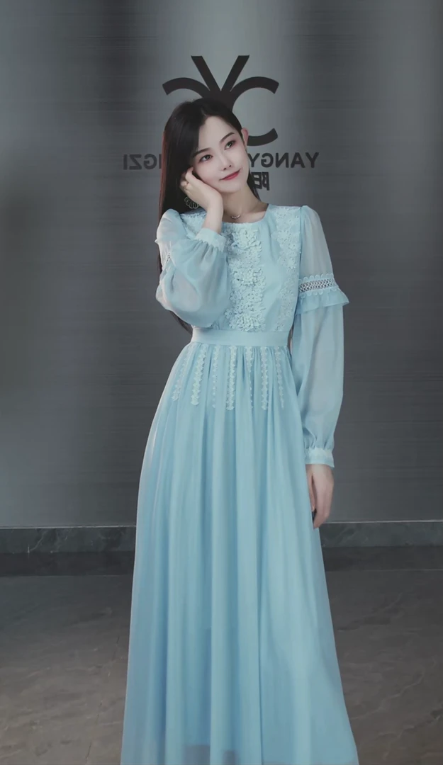 105200冰川蓝刺绣花朵连衣裙秋季收腰显瘦大摆法式长裙气质女