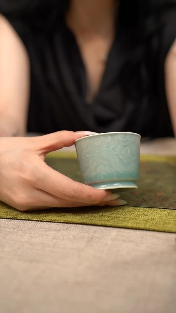 摆件金***子龙纹系列 容天杯