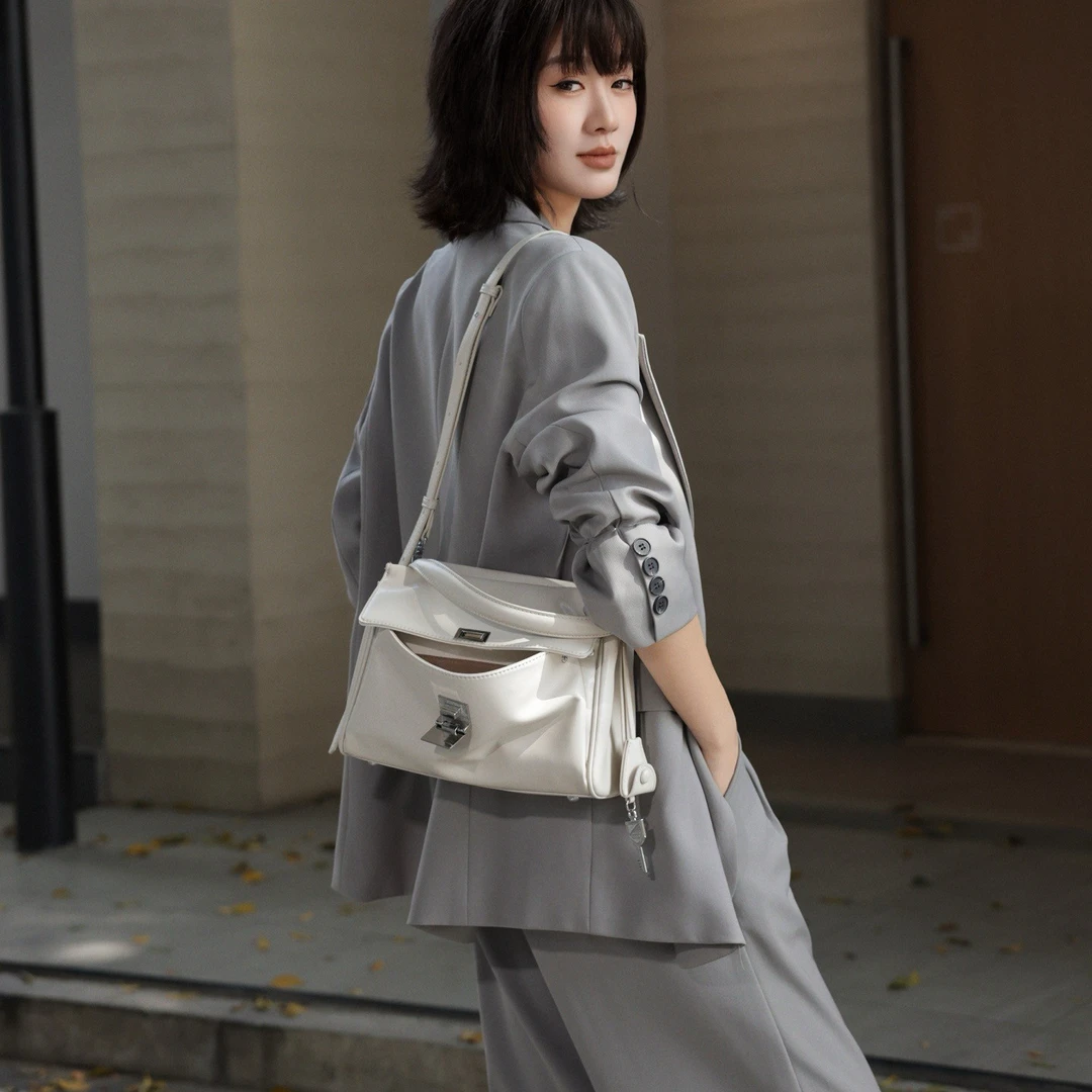 2025春夏新款腋下潮流复古手提单肩斜跨包时尚包 E451-E500