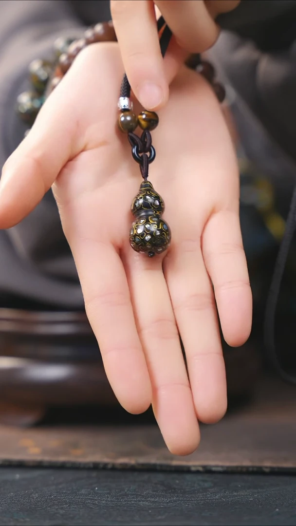 【闪购商品】黑金大漆紫光檀螺钿小脖挂