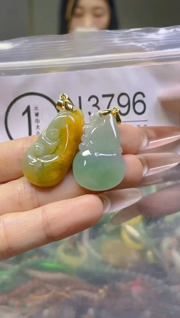 翡翠未镶嵌颈饰/N/翡翠A货，一件也是批发价