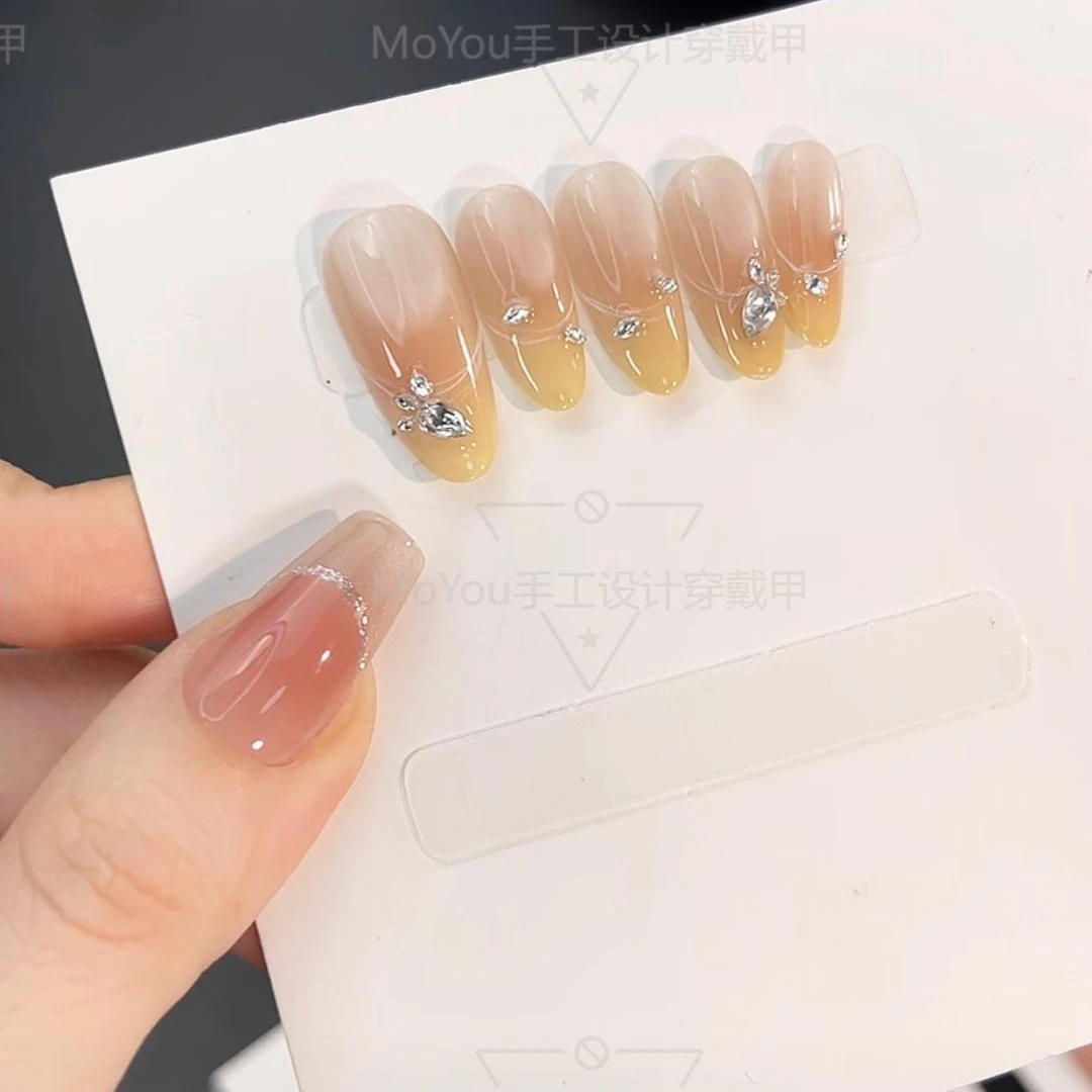 【芒果生椰】——MoYou原创手工设计穿戴甲