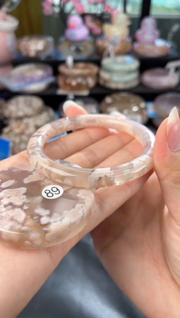 石英质玉手镯未镶嵌58