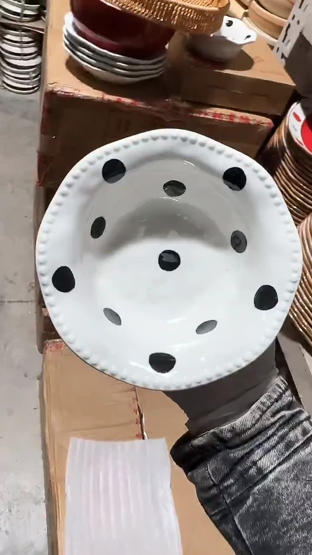 陶瓷波点异形碗微瑕 凑满20元包邮