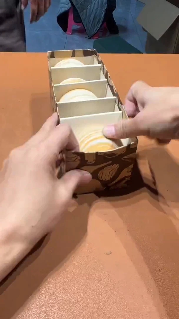 森*森阿达西日瓷摆件763