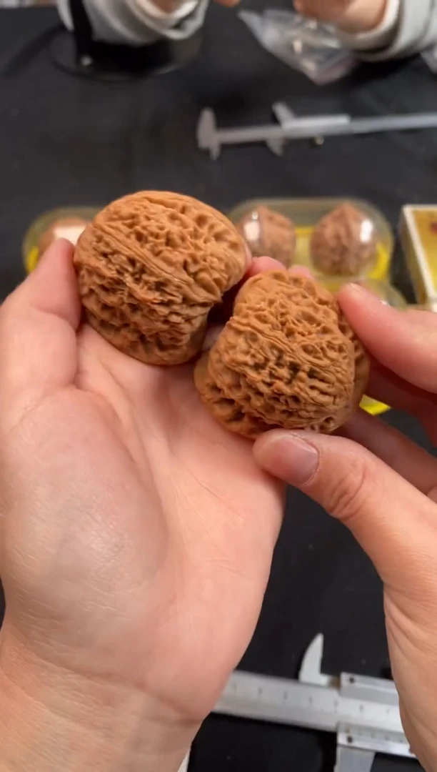 把件文玩核桃南疆石43尺Z344