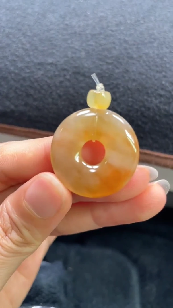定制翡翠未镶嵌黄翡子母扣