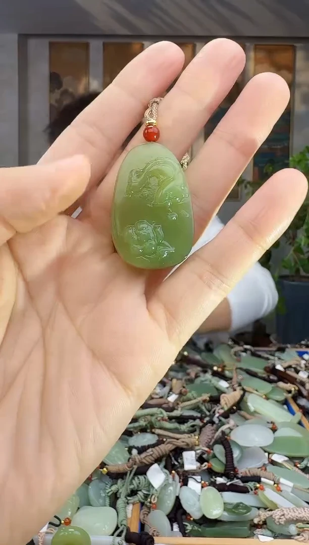 未镶嵌和田玉挂件拍一发一