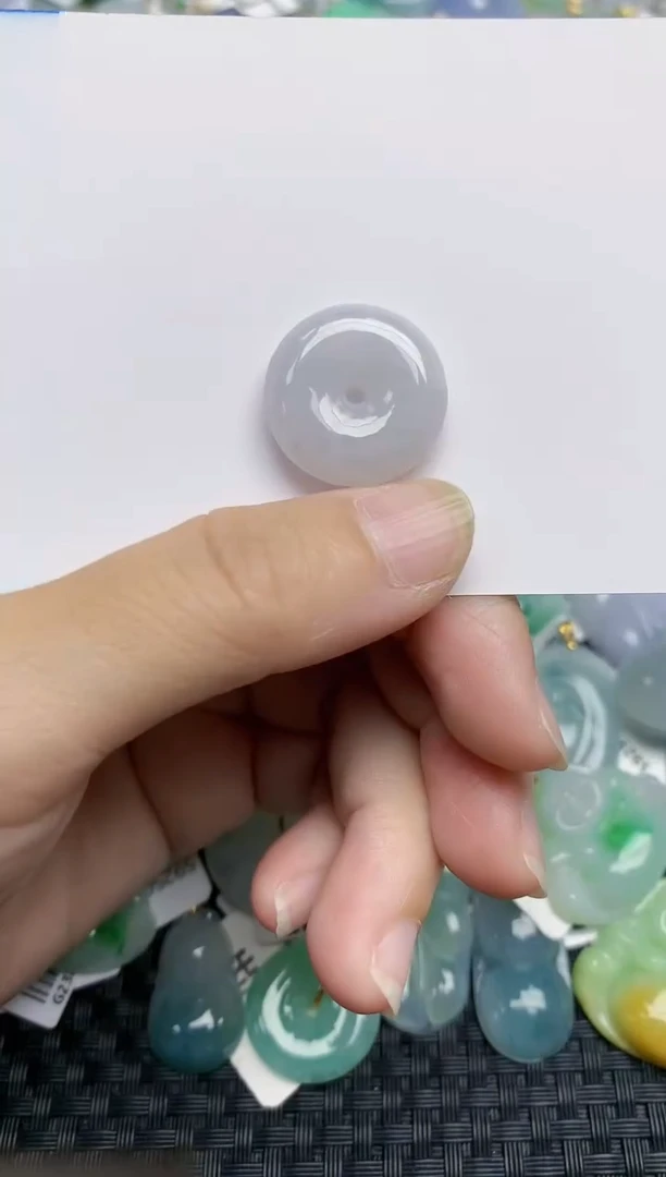 翡翠未镶嵌颈饰天然翡翠A货