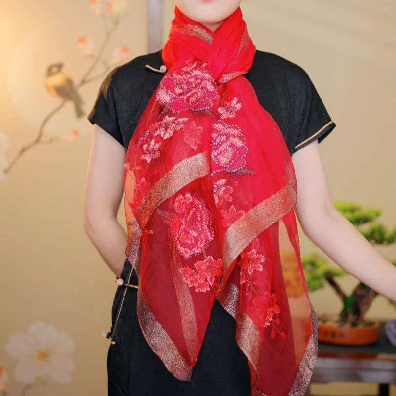 红色国色天香重工刺绣围巾桑蚕丝丝巾百搭保暖披肩