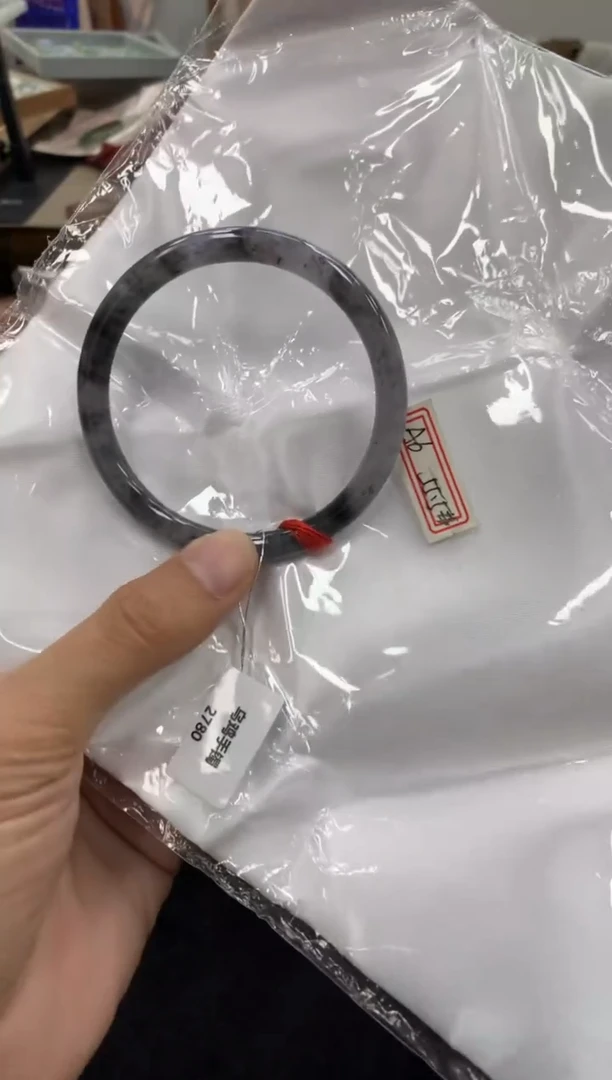 颈饰未镶嵌翡翠手镯55.5#