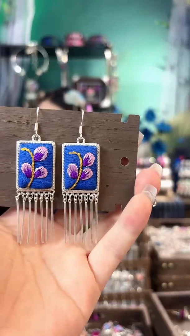 织绣彩云南阁非遗老绣饰品413