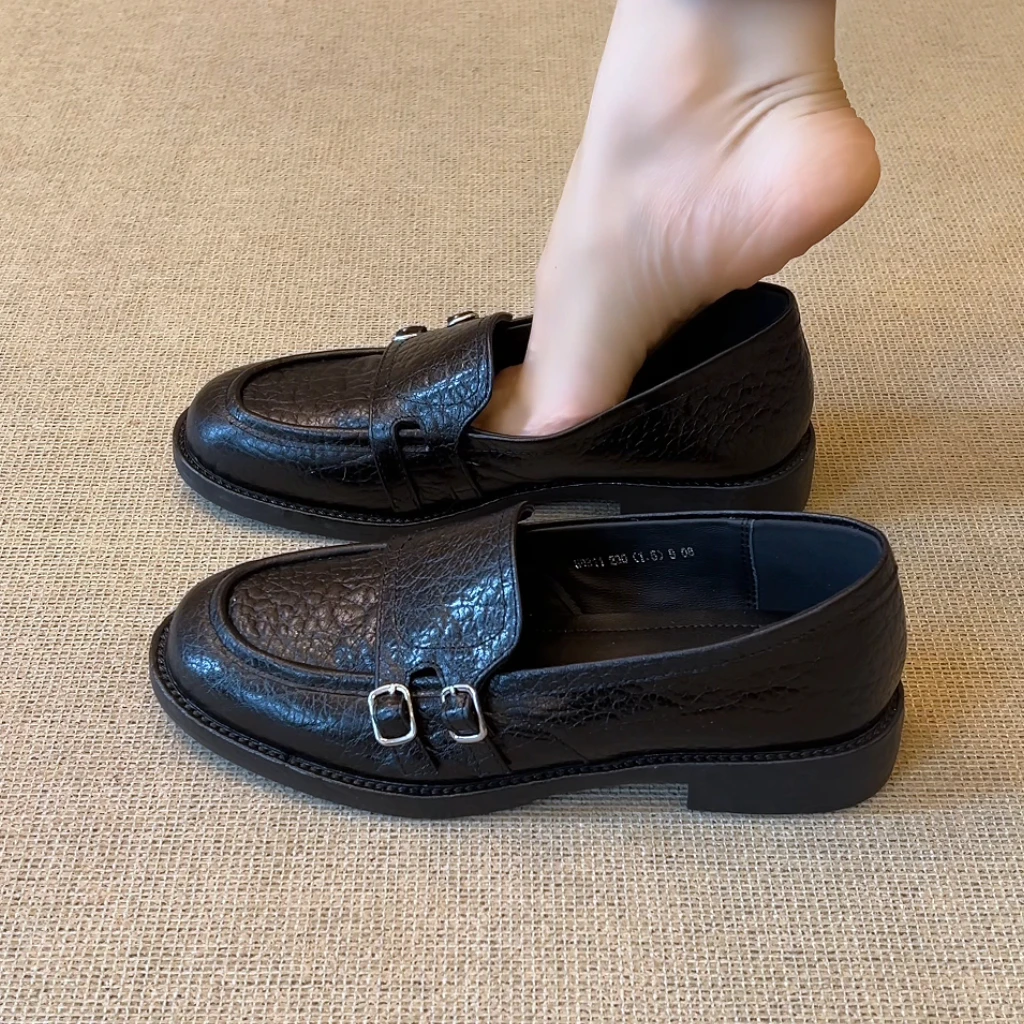 RubyL/2.5cm高质感通勤复古舒适百搭双扣带圆头深口粗跟单鞋女款