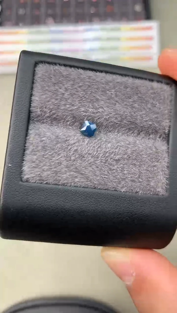 【闪购商品】定制蓝宝石裸石未镶嵌0.78ct 兰卡老烧蓝宝石