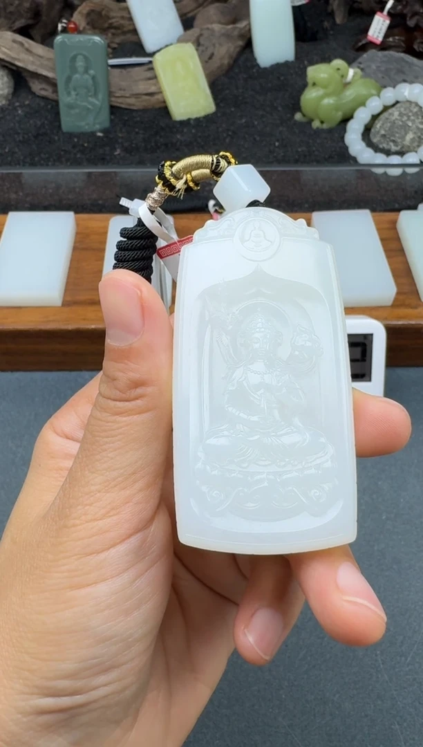 颈饰未镶嵌和田玉2