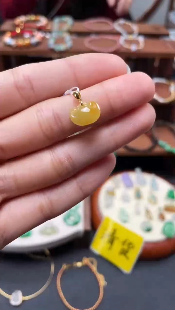 【闪购商品】翡翠吊坠(不含链)18K金镶嵌一个  JK601