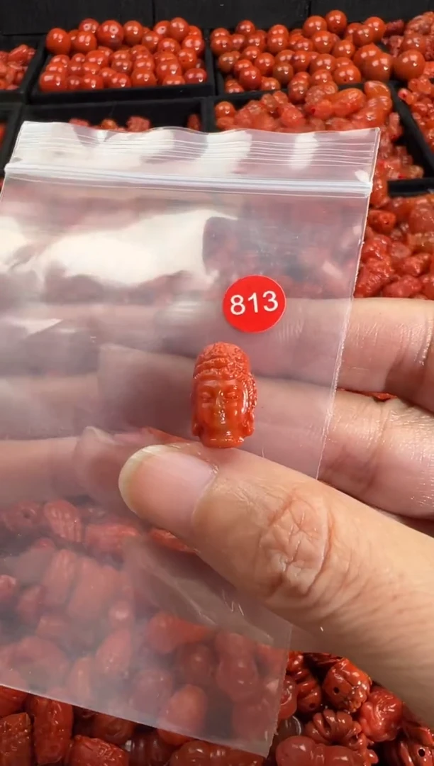 颈饰未镶嵌南红玛瑙1