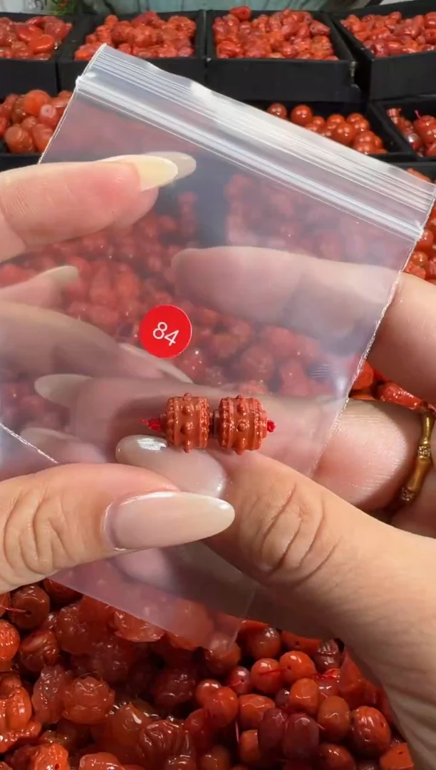 颈饰未镶嵌南红玛瑙1