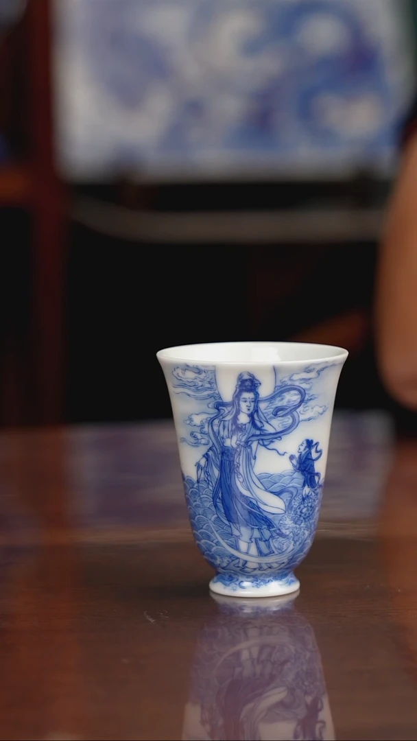 晓竹窑青花人物主人杯