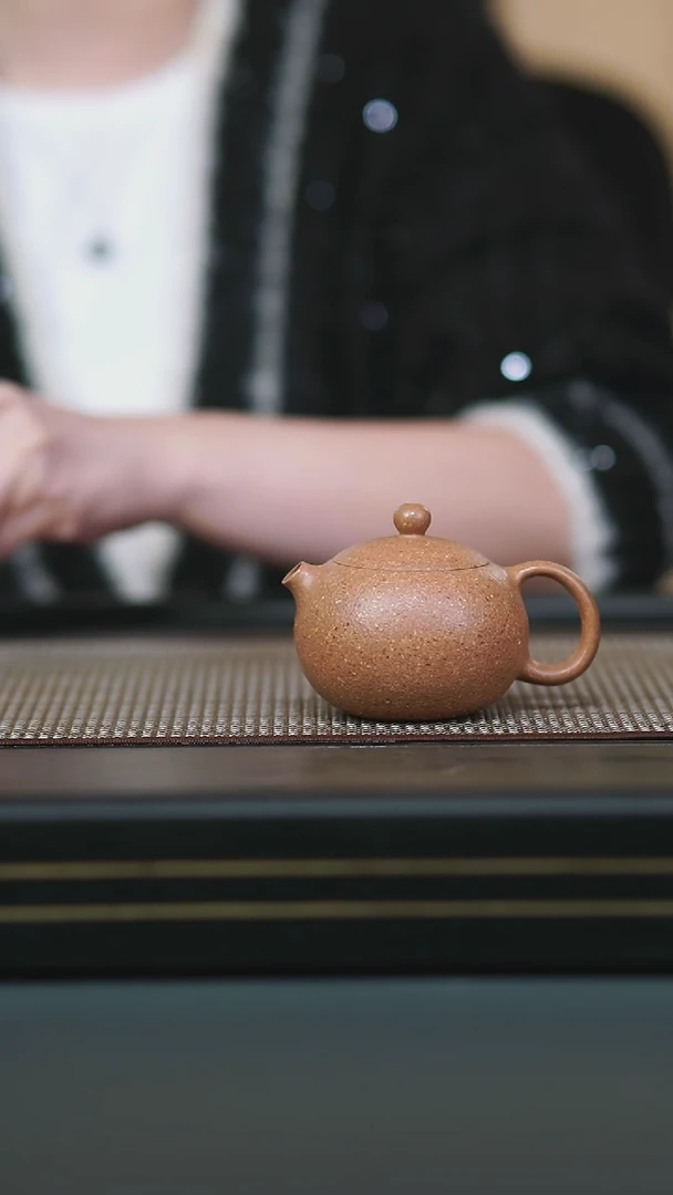 茶壶紫砂05-半手黄降坡小西施140cc