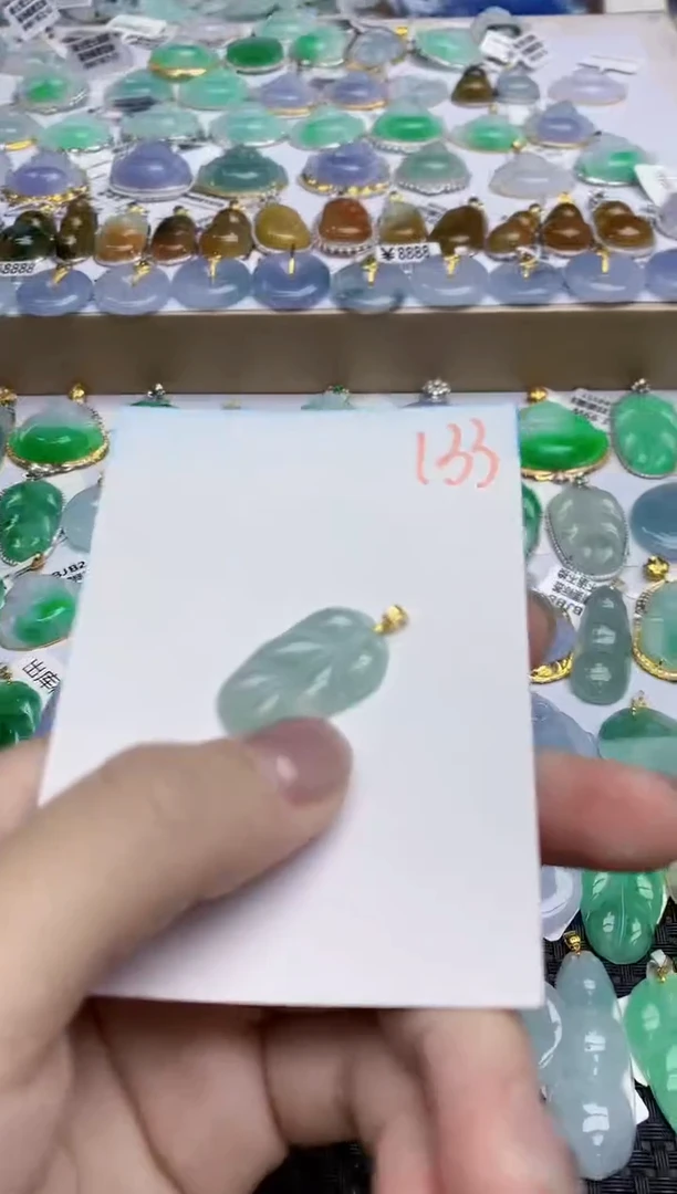 【闪购商品】翡翠颈饰18K金镶嵌天然翡翠A货