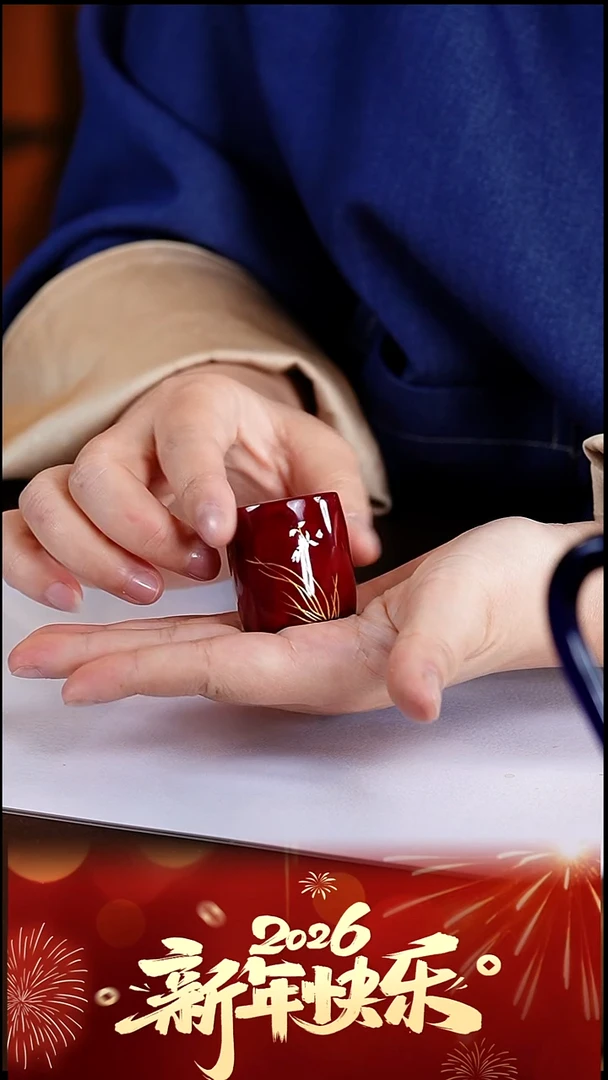 茶壶紫砂大漆盖置红色兰花