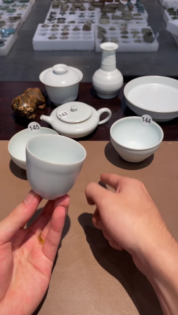 146窑承龙泉青瓷凝霜闻香杯