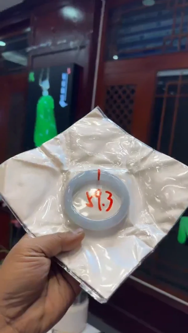 未镶嵌手镯翡翠手镯