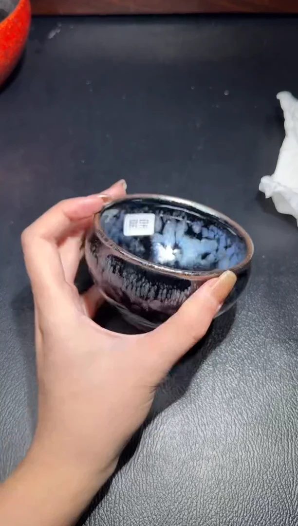 茶盏李英黑底银斑168