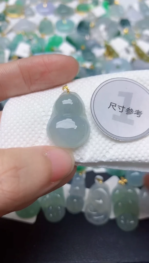 颈饰18K金镶嵌翡翠天然缅甸A货翡翠