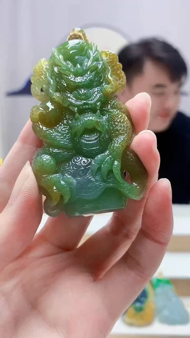 未镶嵌定制翡翠5060zm-毛货挂件102