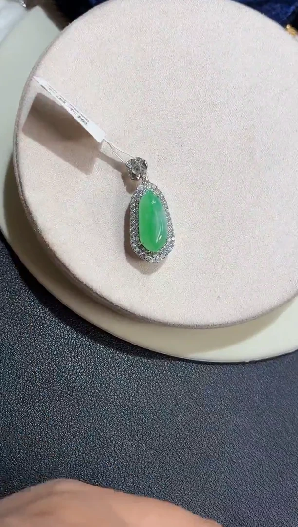 吊坠(不含链)银S925镶嵌翡翠吊坠