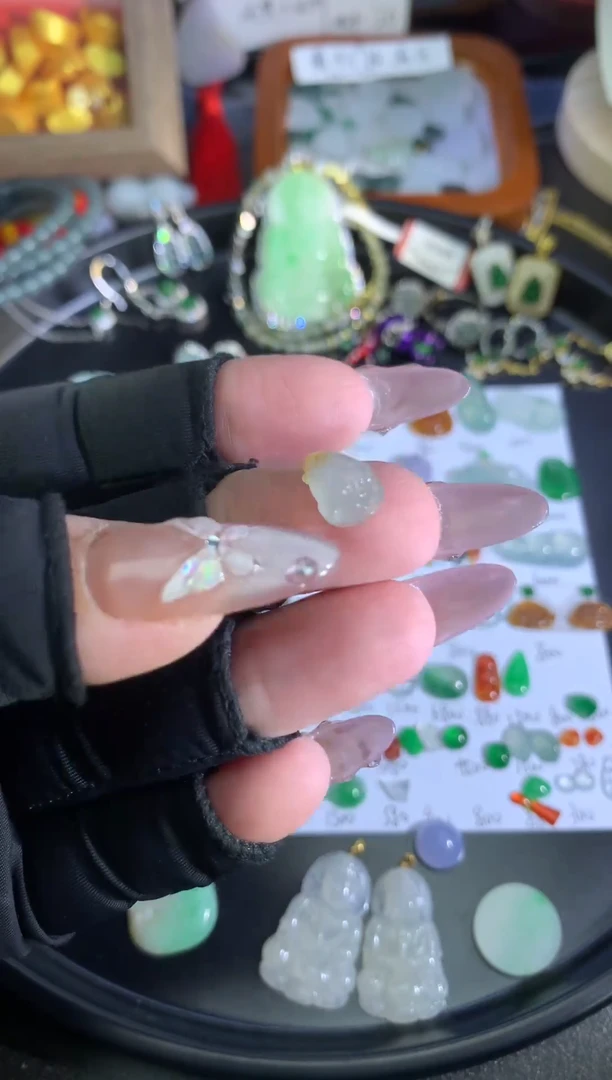 未镶嵌裸石翡翠金蟾