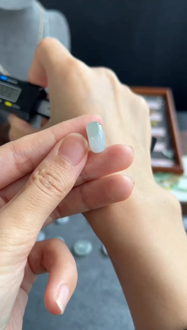 翡翠未镶嵌吊坠(不含链)421买断