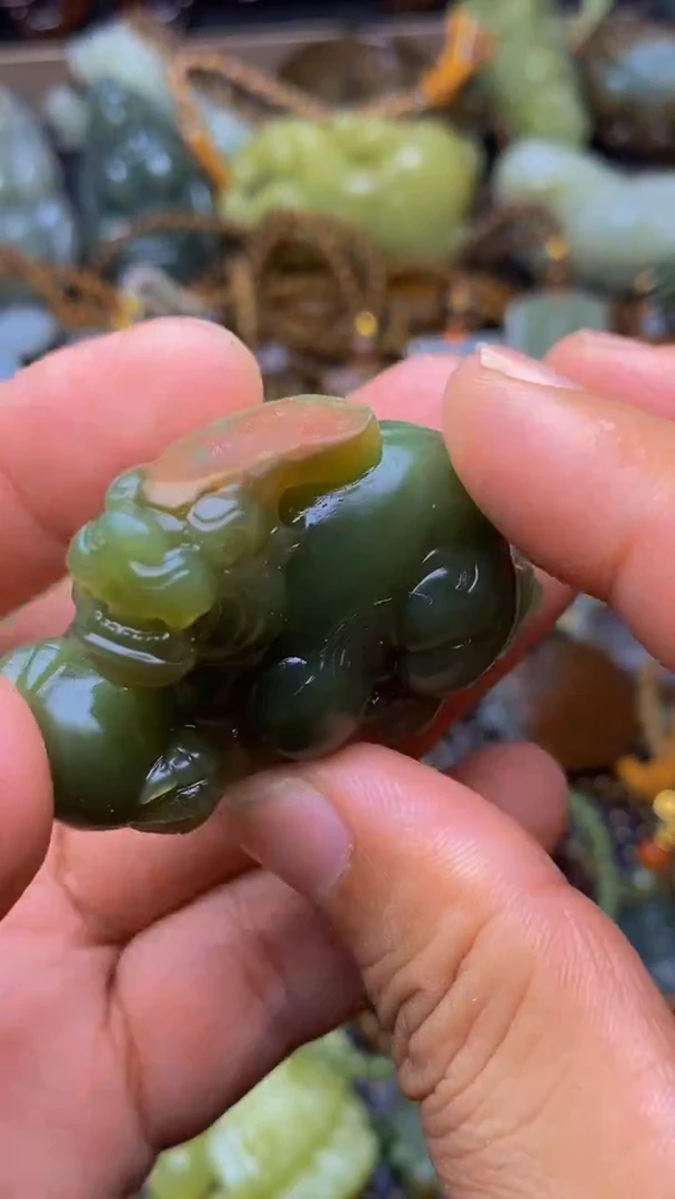 未镶嵌和田玉挂件1