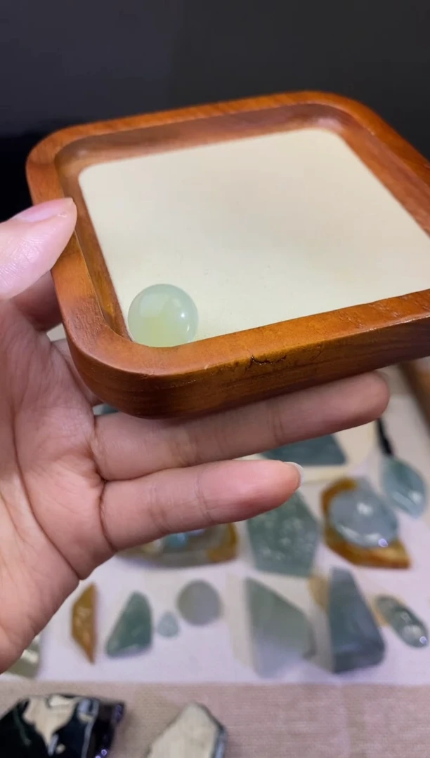 定制翡翠未镶嵌冰黄翡珠子