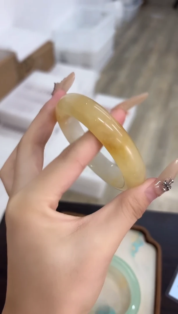 未镶嵌手镯石英质玉21-60HU