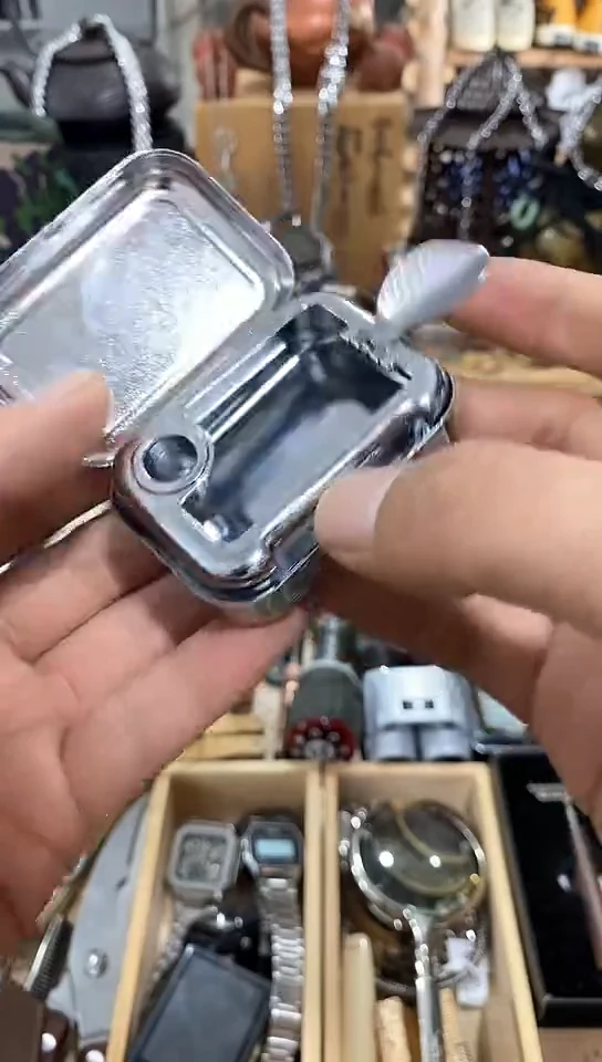 瓷片闪购商品  如图所示