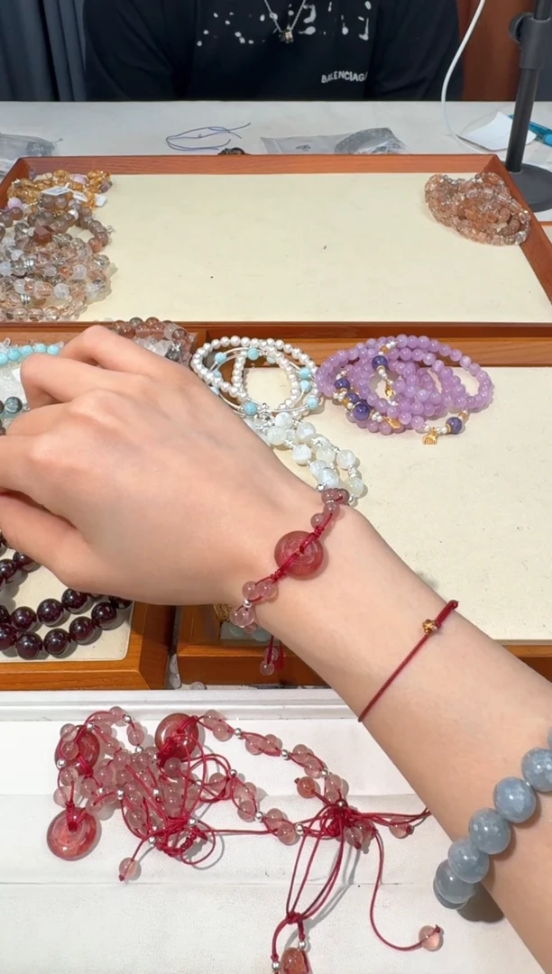 【闪购商品】水晶手串未镶嵌A040草莓晶编绳款